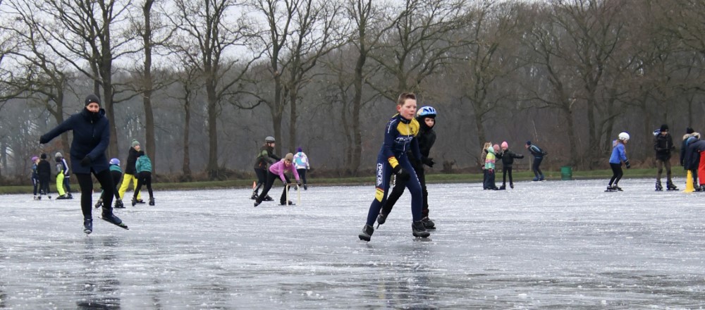 240111 SintNyk ijsbaan schaatsplezier c YvonneBijma 33  1000